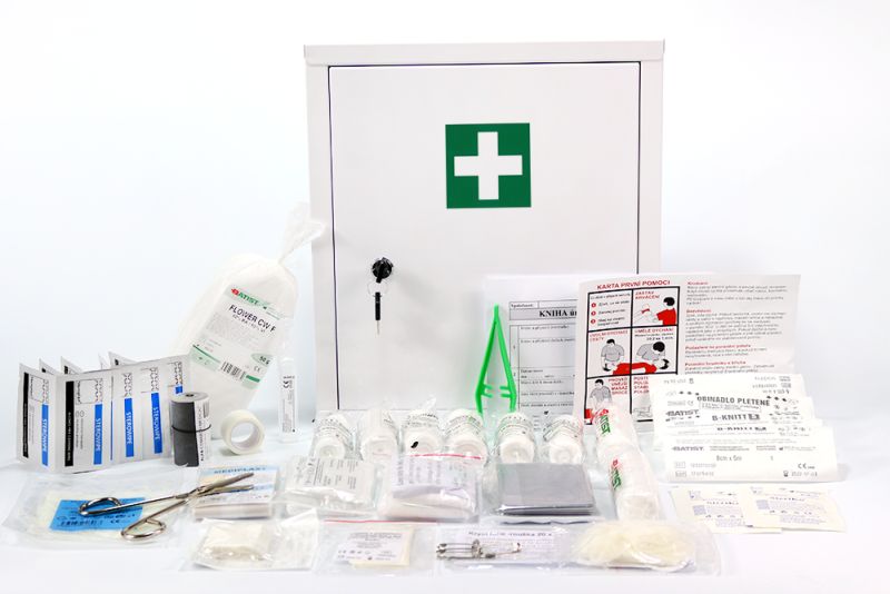  Lékárnička závěsná plechová - chemický provoz